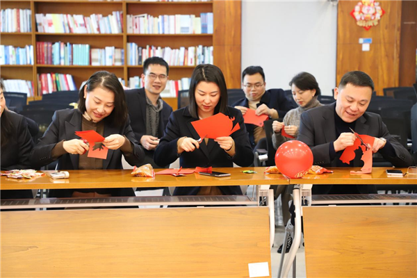 2024-2-4玉兔辞岁展风采 金龙腾飞向未来图片2.png
