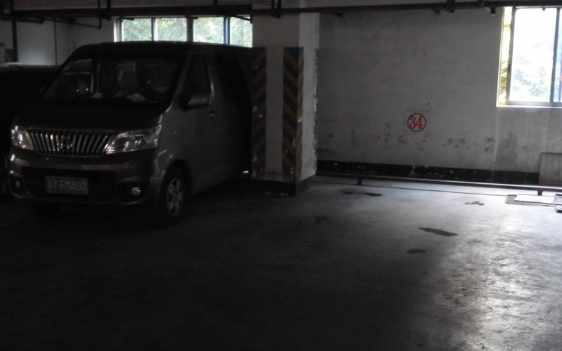 佛山市南海区大沥镇体育路嘉豪大厦二楼34号汽车位租赁或转让