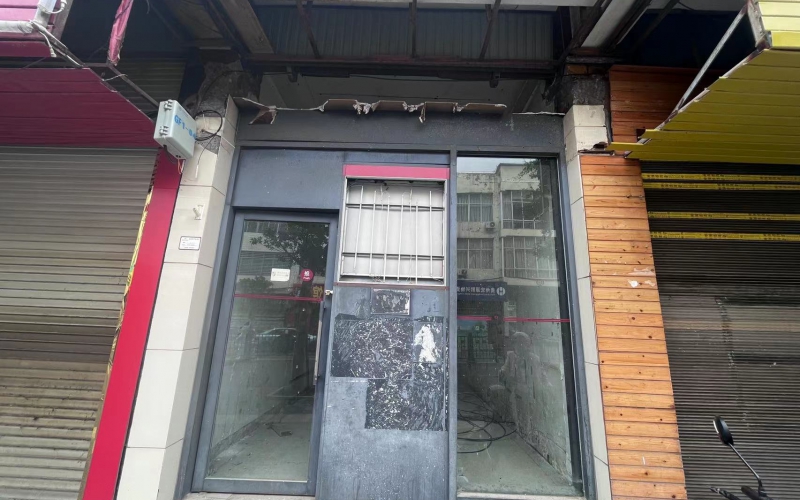 湖南街12-4号门面