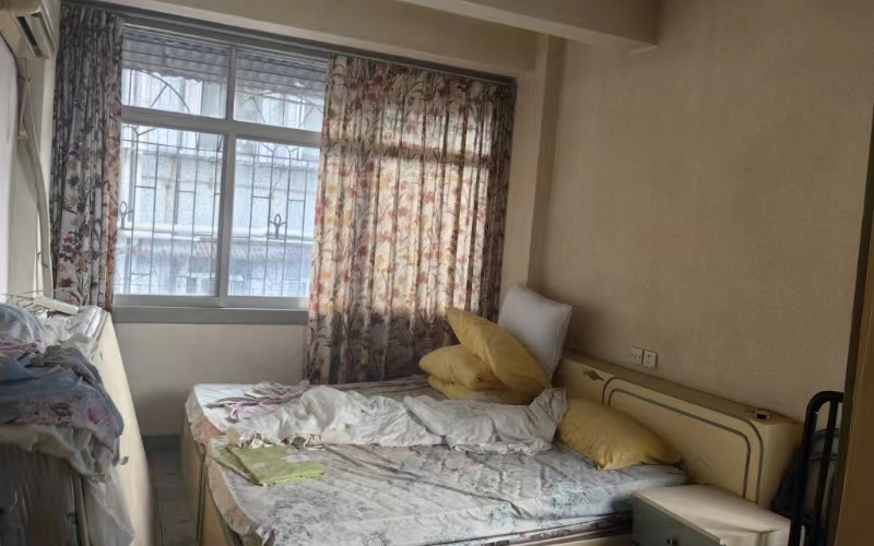 河南省驻马店市新家园房地产开发有限公司B楼东3单元第4层415、第5层504(三次挂牌)