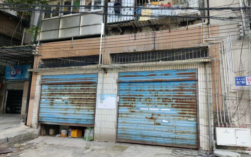 贵州省机关事务管理局国有资产管理服务中心贵阳市云岩区宝山北路180号55栋一单元1楼最左侧2间车库招租