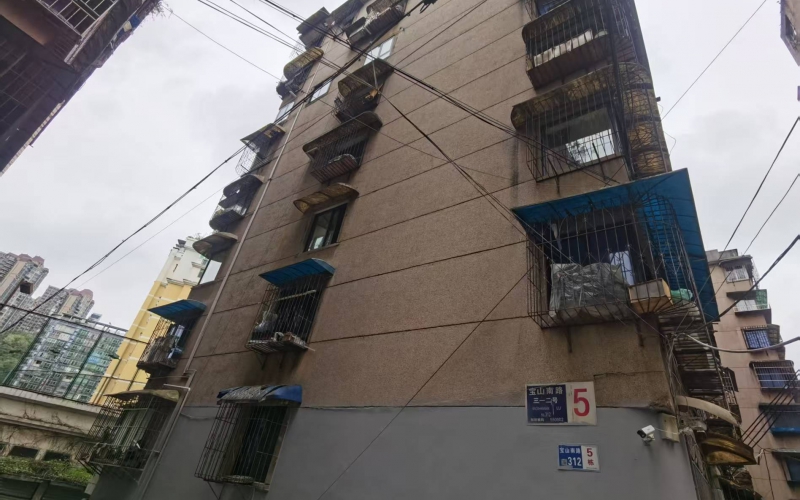 贵州省机关事务管理局国有资产管理服务中心贵阳市南明区宝山南路312号四单元旁1号、2号房屋招租