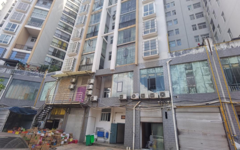 贵州省机关事务管理局国有资产管理服务中心安顺市平坝区夏云镇紫金名门4幢4单元9层1号房屋招租