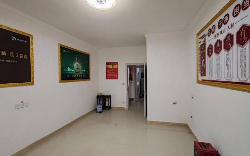 兴义市机场大道桂香小区33幢102号住宅转让