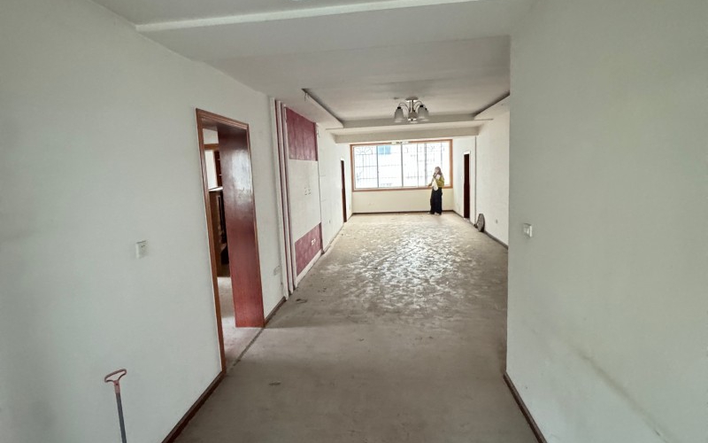 贵州省机关事务管理局国有资产管理服务中心贵阳市云岩区中华北路325号5栋1单元4层附7号房屋招租