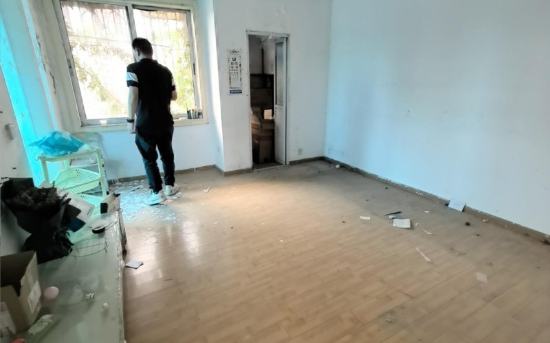 贵州省机关事务管理局国有资产管理服务中心贵阳市云岩区半边街32号1单元8楼附2号房屋招租