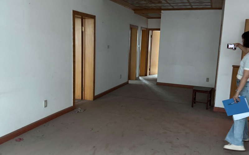 贵州省机关事务管理局国有资产管理服务中心贵阳市云岩区宝山北路180号两处房屋招租